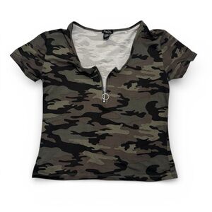 Rue21 Camouflage Zip-Up Short Sleeve Top